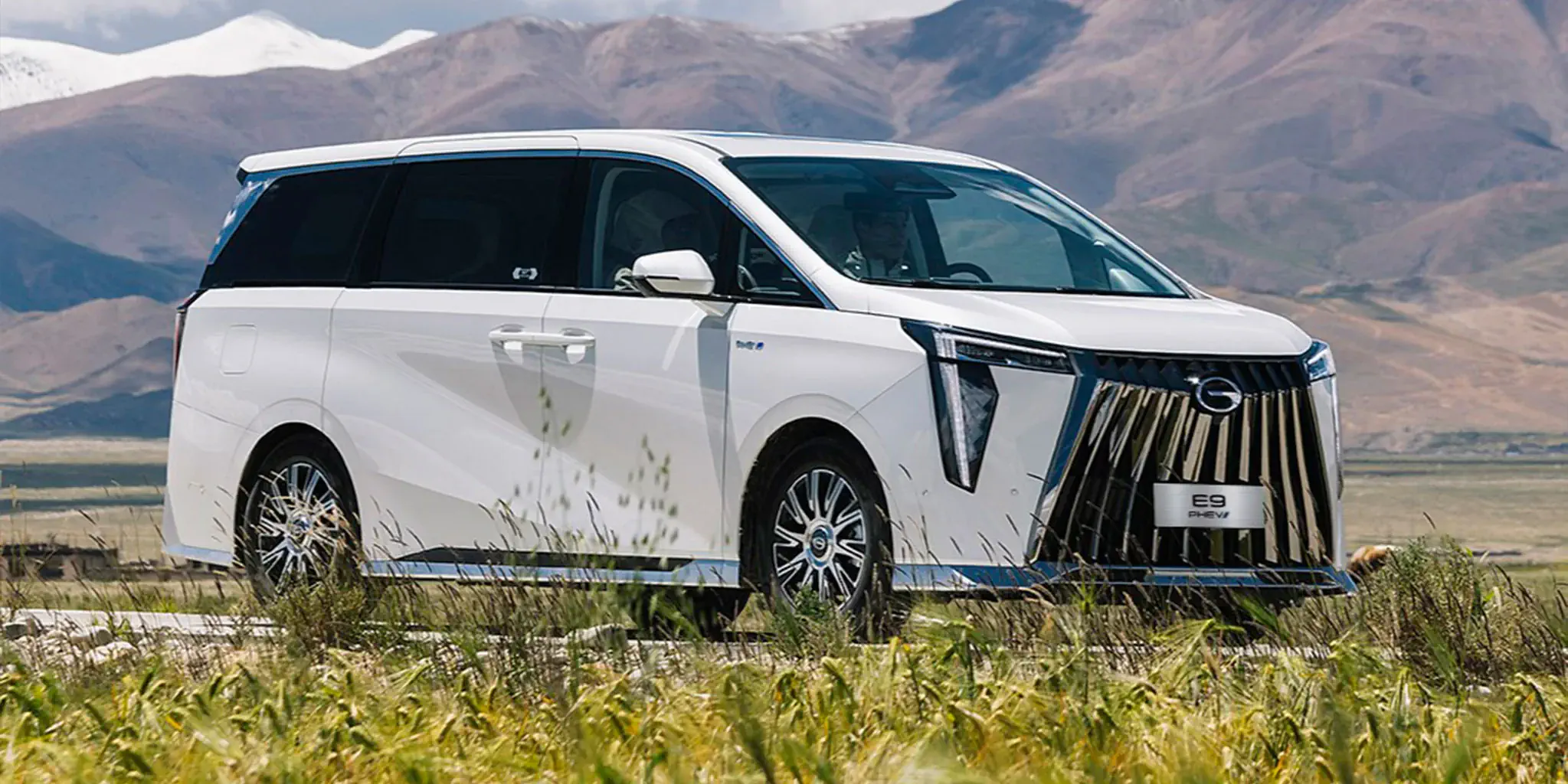 gac-gn8-phev-2025-atributos-carousel-3.webp